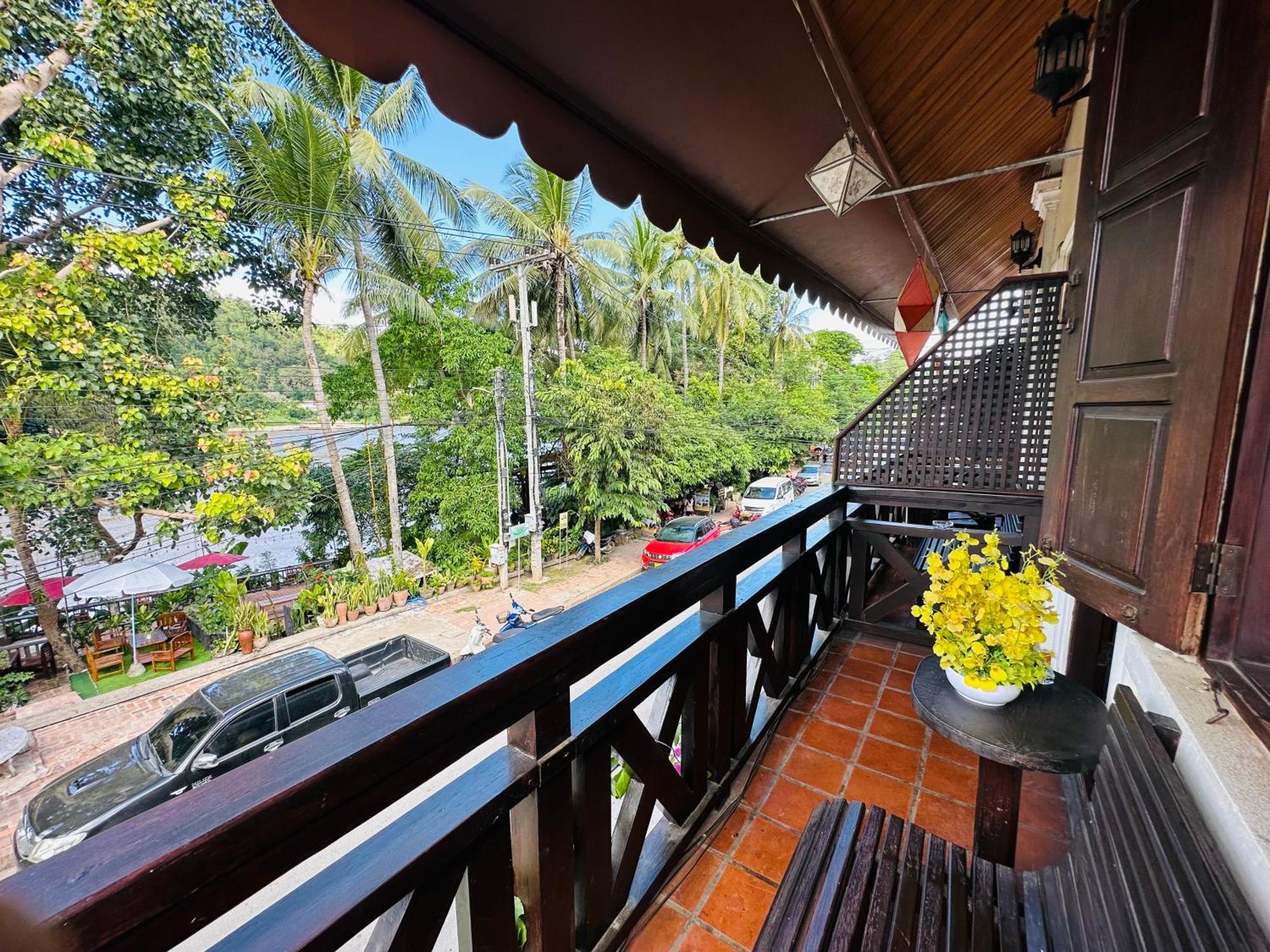 Anisa Mekong Riverside Villa Luang Prabang Exterior photo