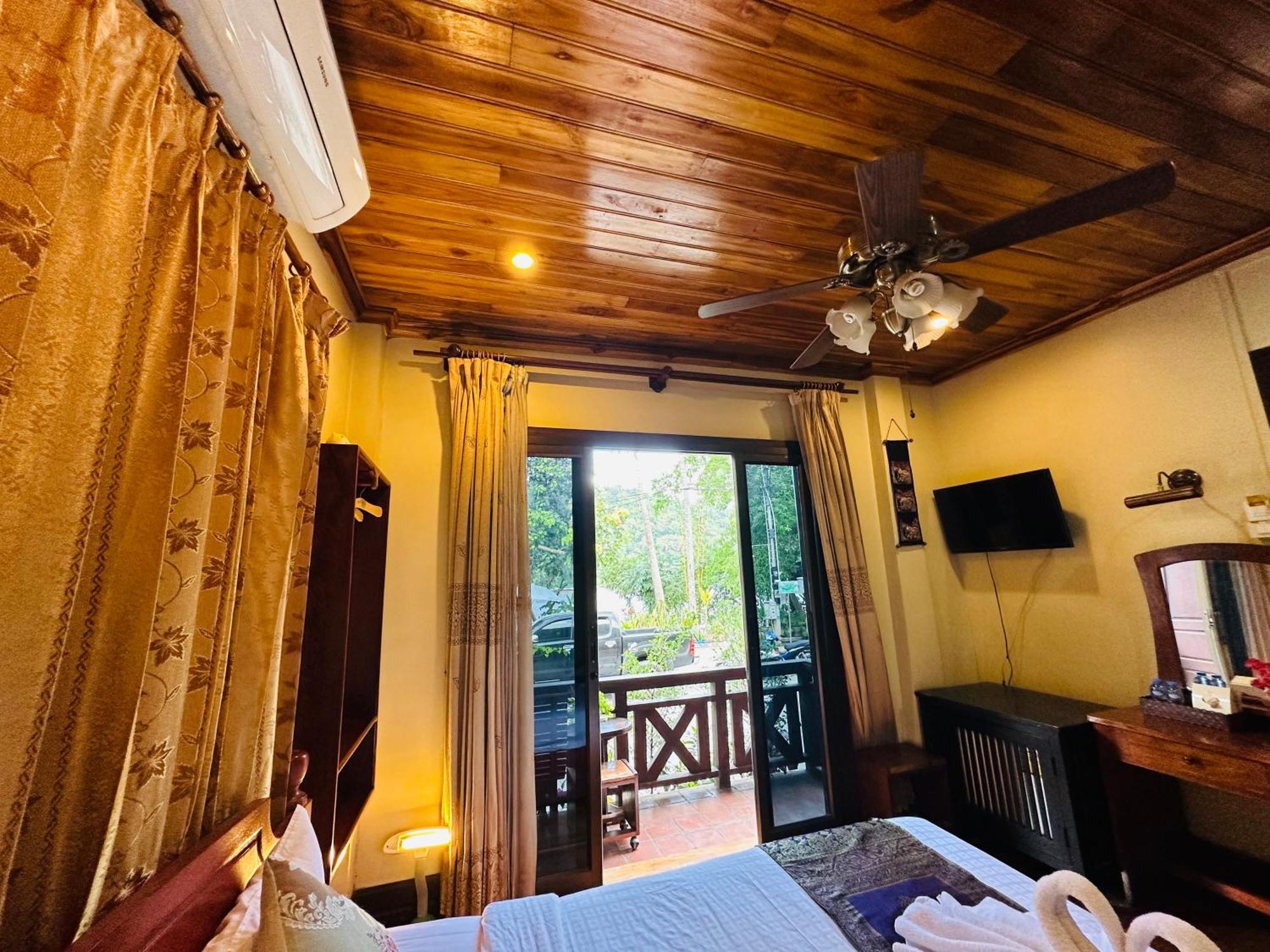 Anisa Mekong Riverside Villa Luang Prabang Exterior photo
