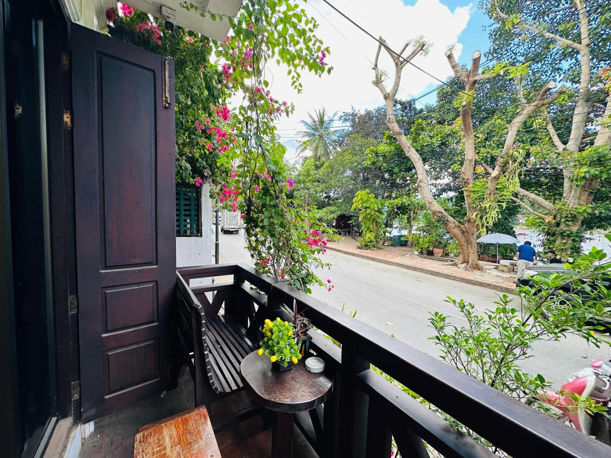 Anisa Mekong Riverside Villa Luang Prabang Exterior photo